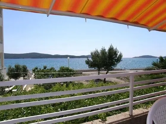 Apart Daire (Mira - 20 m from pebble beach - A2(4))