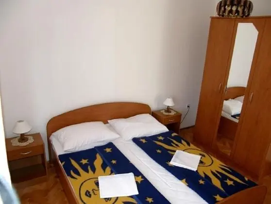 Apart Daire (Mira - 20 m from pebble beach - A2(4))