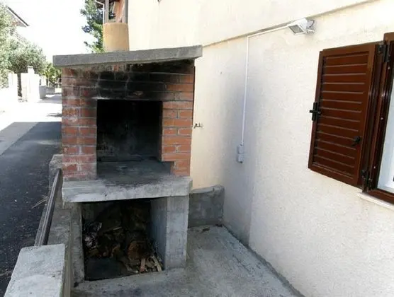 Apart Daire (Mira - 20 m from pebble beach - A2(4))