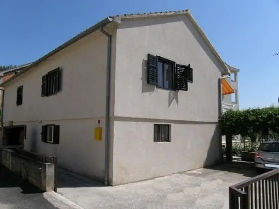 Apart Daire (Mira - 20 m from pebble beach - A2(4))