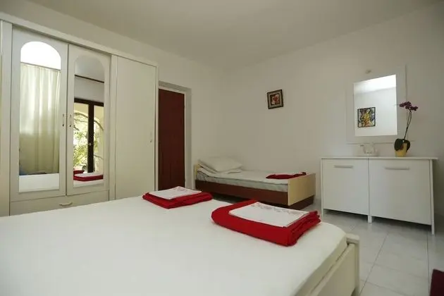 Apart Daire (Mira - 50 m from beach - A1(7+1))