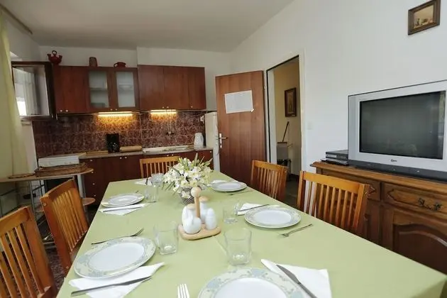 Apart Daire (Mira - 50 m from beach - A1(7+1))