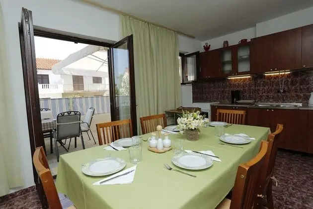 Apart Daire (Mira - 50 m from beach - A1(7+1))