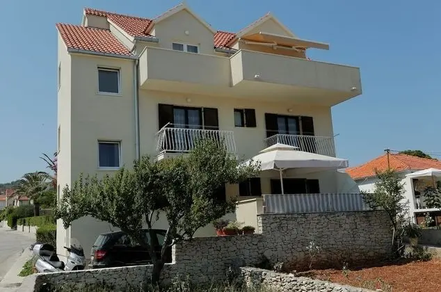 Apart Daire (Mira - 50 m from beach - A1(7+1))