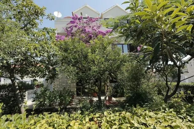 Apart Daire (Mira - 50 m from beach - A1(7+1))