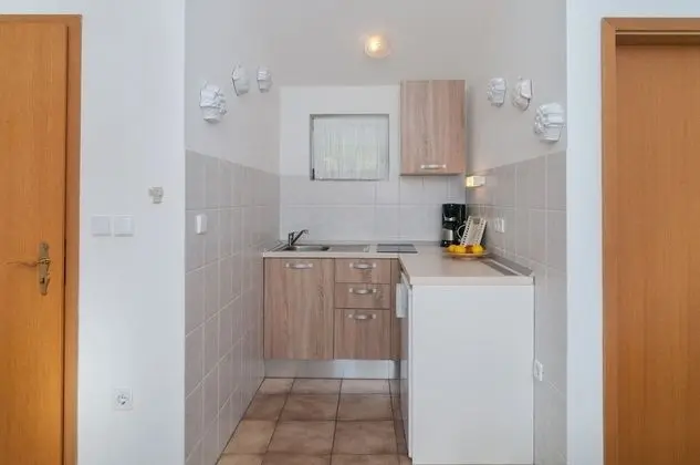 Stüdyo (Mira - beautiful sea view - SA Jelena)