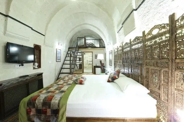 Duplex Stone Room