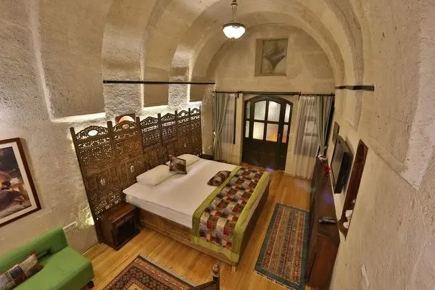 Duplex Stone Room