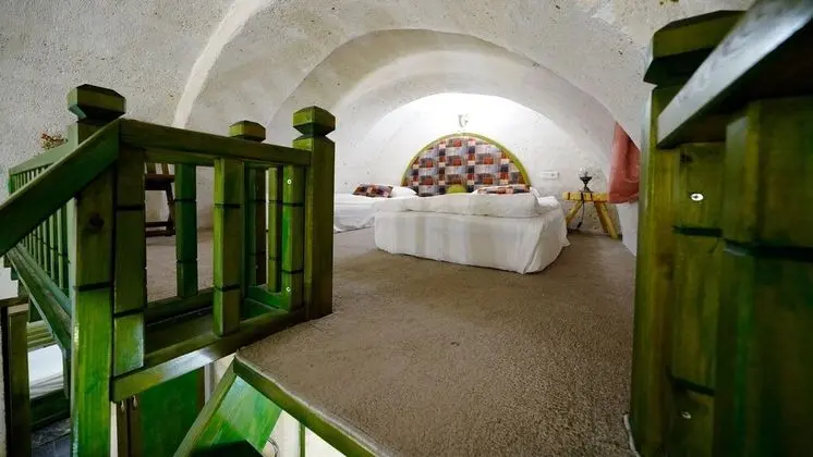 Duplex Stone Room