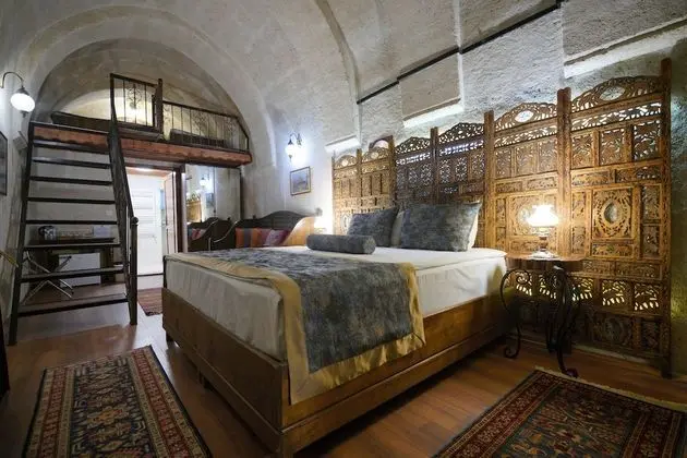 Duplex Stone Room