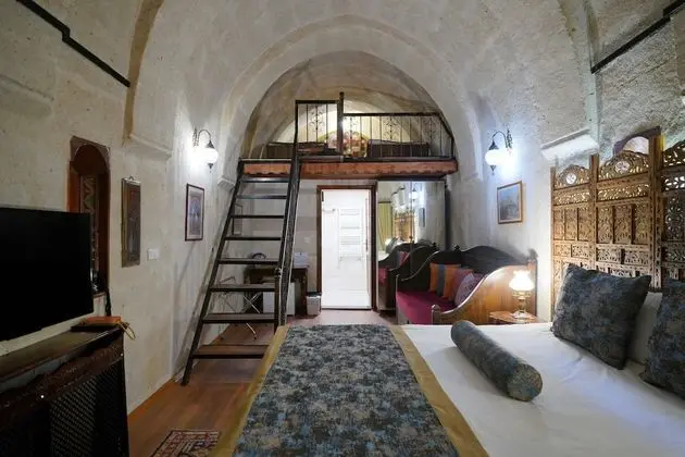 Duplex Stone Room