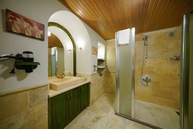 Duplex Stone Room