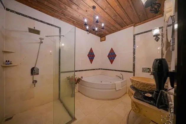 Superior Suite, Avlu Manzaralı