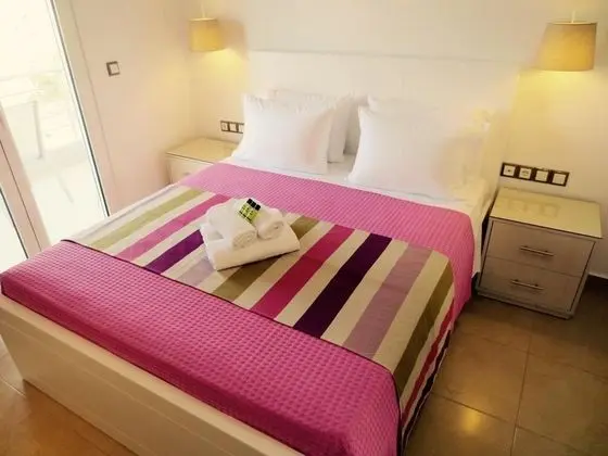 Deluxe Tek Büyük Yataklı Oda, Balkon, Deniz Manzaralı