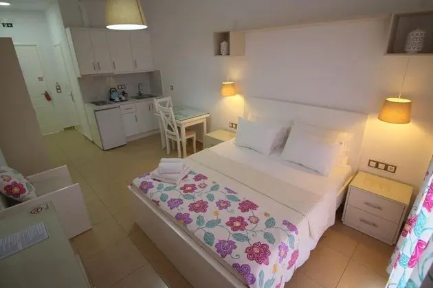 Deluxe Tek Büyük Yataklı Oda, Balkon, Deniz Manzaralı