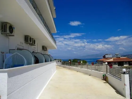 Deluxe Tek Büyük Yataklı Oda, Balkon, Deniz Manzaralı