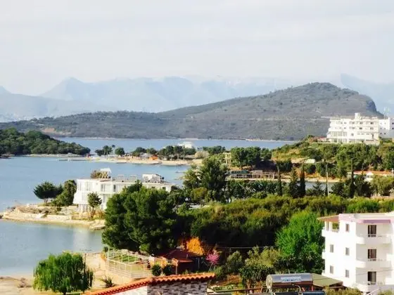 Üç Kişilik Oda, Deniz Manzaralı