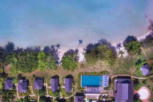 Beachfront Deluxe Villa