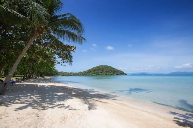 Beachfront Family Villa