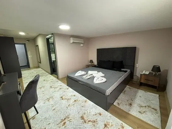 Standart Oda, Havuz veya Bahçe Manzaralı