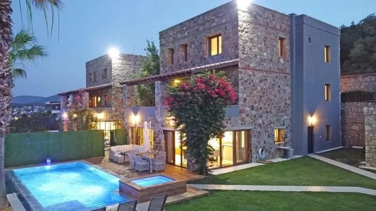 Villa, Deniz Manzaralı