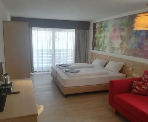 Basic Tek Büyük Yataklı Oda