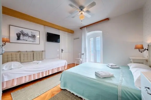 Üç Kişilik Oda, Banyolu/Duşlu