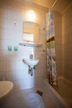 Üç Kişilik Oda, Banyolu/Duşlu