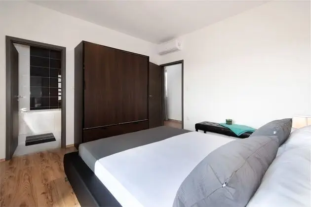 Villa, 4 Yatak Odası, Özel Banyo, Havuz Manzaralı