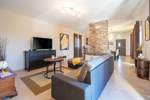 Villa, 4 Yatak Odası, Özel Banyo, Havuz Manzaralı