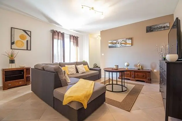 Villa, 4 Yatak Odası, Özel Banyo, Havuz Manzaralı