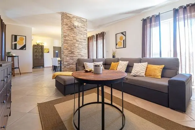 Villa, 4 Yatak Odası, Özel Banyo, Havuz Manzaralı