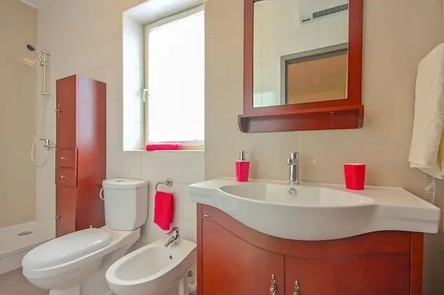 Villa, 4 Yatak Odası, Özel Banyo, Havuz Manzaralı