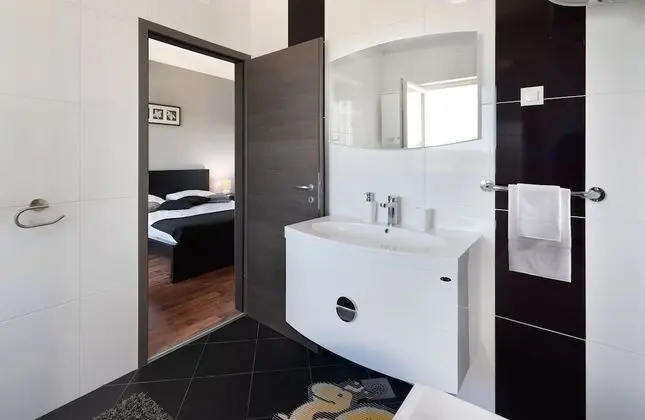 Villa, 4 Yatak Odası, Özel Banyo, Havuz Manzaralı
