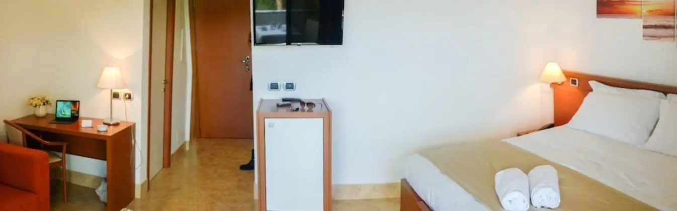 Classic Tek Büyük Yataklı Oda
