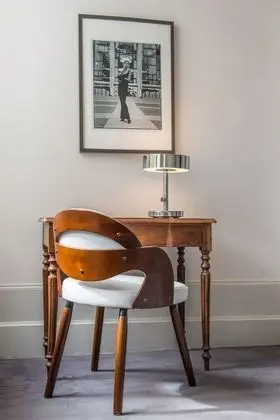 Comfort Tek Büyük Yataklı Oda