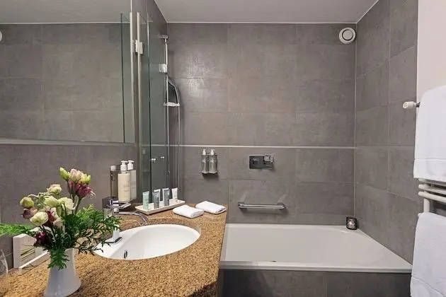 Standard Tek Büyük Yataklı Oda