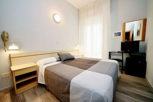 Economy Tek Büyük veya İki Ayrı Yataklı Oda