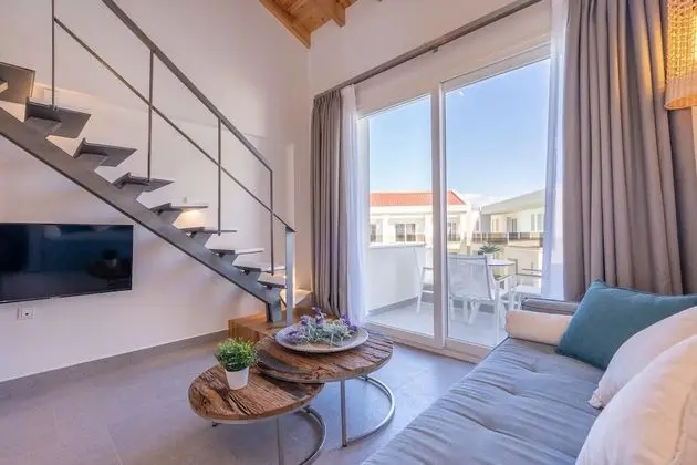 Deluxe Maisonette with Balcony Pool View