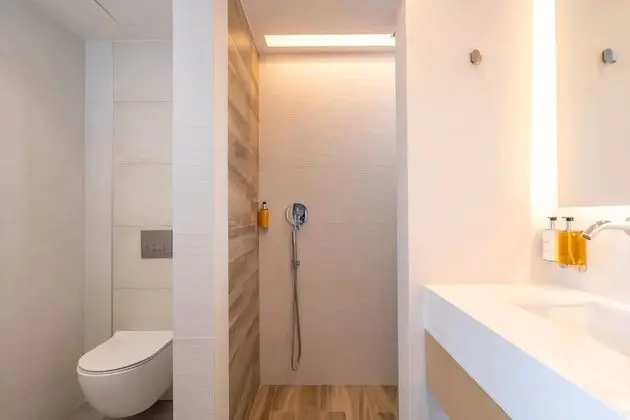 Deluxe Maisonette with Balcony Pool View