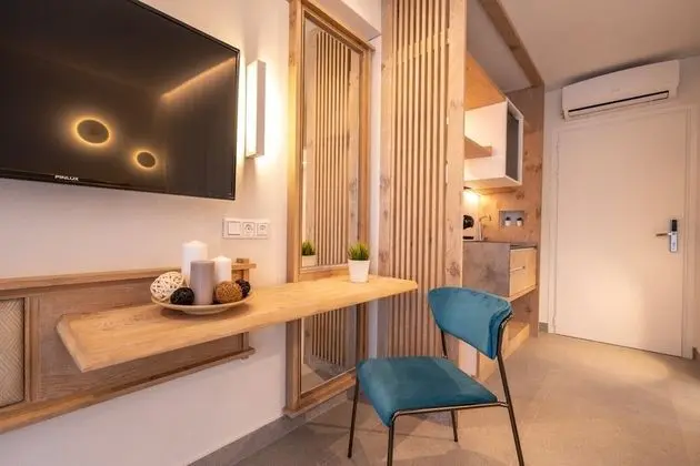 Deluxe Oda, Balkon, Havuz Manzaralı