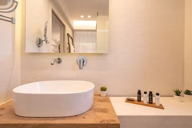 Deluxe Oda, Balkon, Havuz Manzaralı