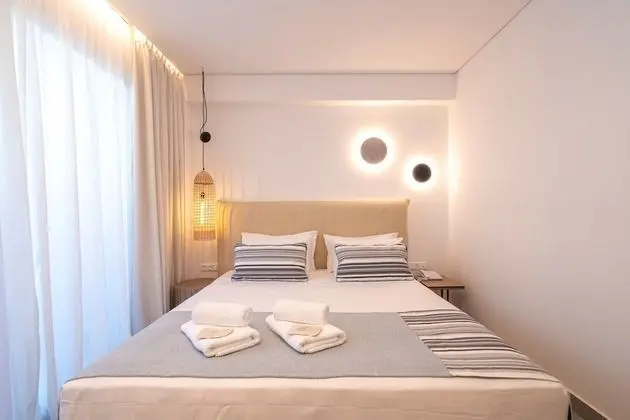 Deluxe Tek Büyük Yataklı Oda, Veranda (Semi-Basement)