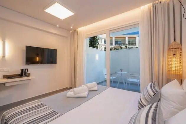 Deluxe Tek Büyük Yataklı Oda, Veranda (Semi-Basement)