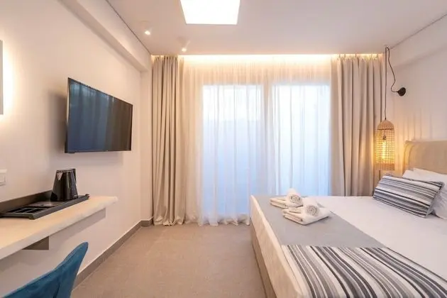 Deluxe Tek Büyük Yataklı Oda, Veranda (Semi-Basement)