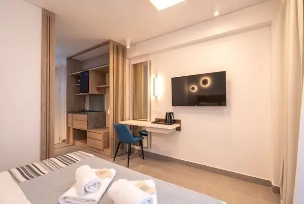 Deluxe Tek Büyük Yataklı Oda, Veranda (Semi-Basement)