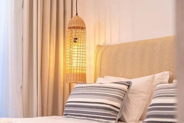 Deluxe Tek Büyük Yataklı Oda, Veranda (Semi-Basement)