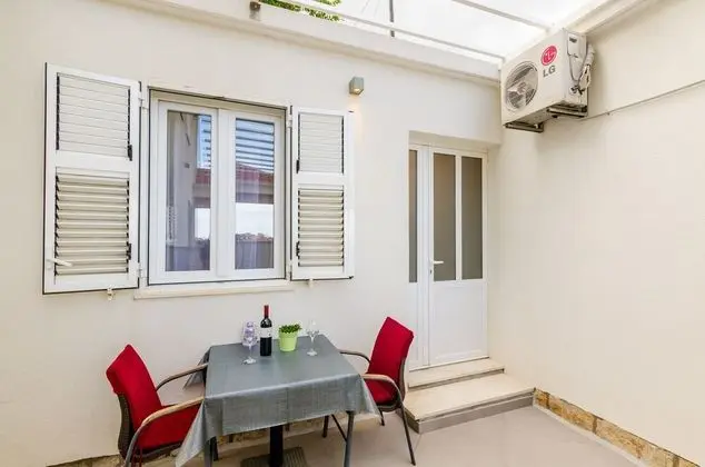 Stüdyo (Studio Apartment with Terrace)