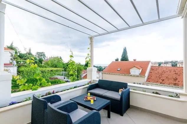 Stüdyo (Studio Apartment with Terrace)