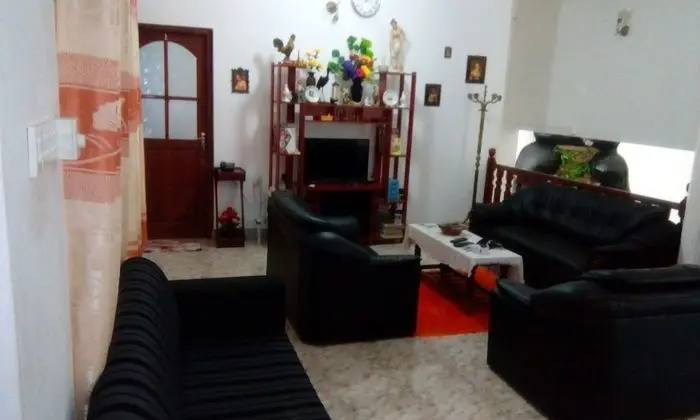 Üç Kişilik Oda